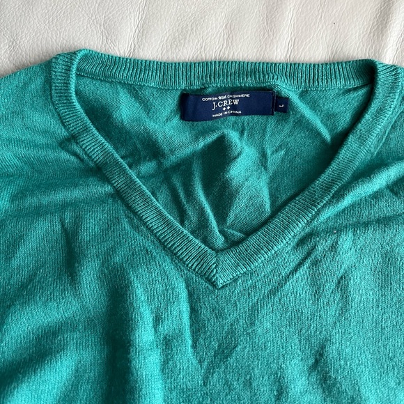 NWOT - J Crew Men’s V Neck Sweater - Size L - Picture 3 of 5